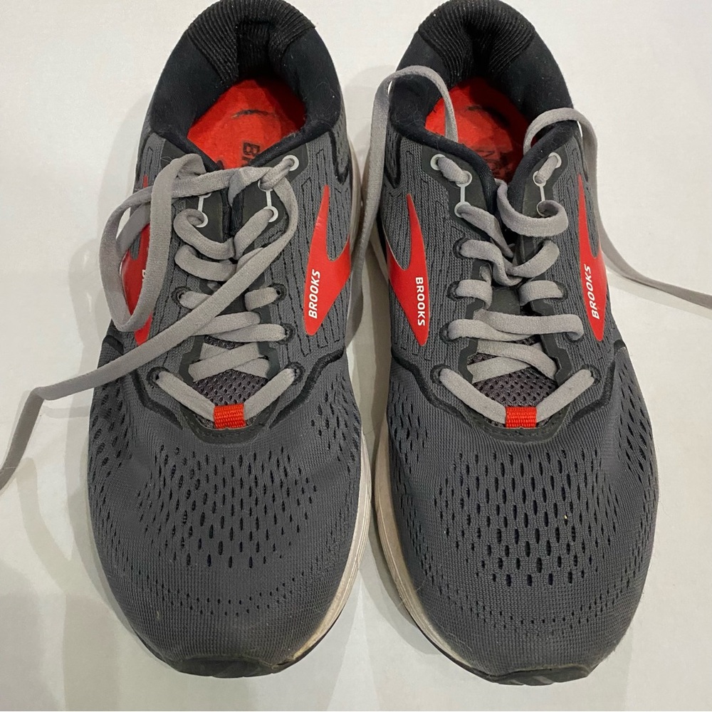 ๐Brooks, Men Size 8.5, The Beast โ20 Running Shoes - Picture 8 of 17